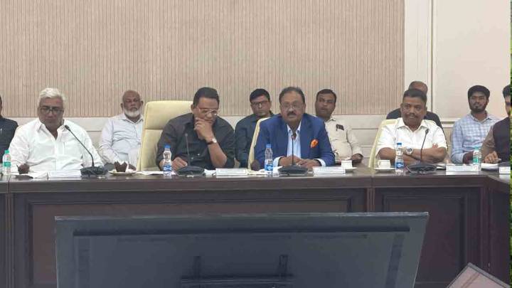 Shabbir Ali Reviews Christmas Feast Preparations