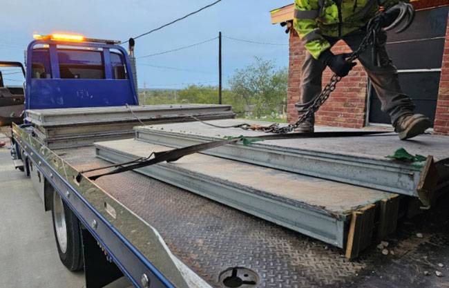 Recuperan escenario que robaron a la ciudad de Eagle Pass; hay dos detenidos