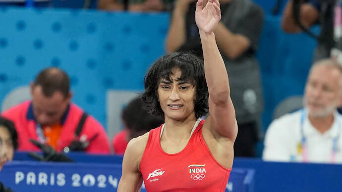 Fire never left; stepping back towards LA Olympics; Vinesh Phogat announces comeback to wrestling ring