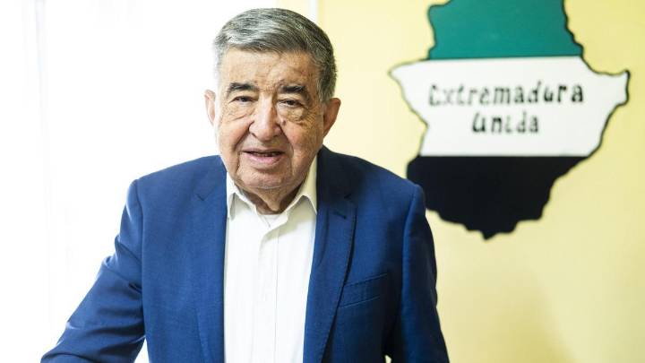 Pedro Cañada: "El voto extremeño deja de serlo cuando sale de Extremadura, la disciplina de partido es un enemigo mortal"
