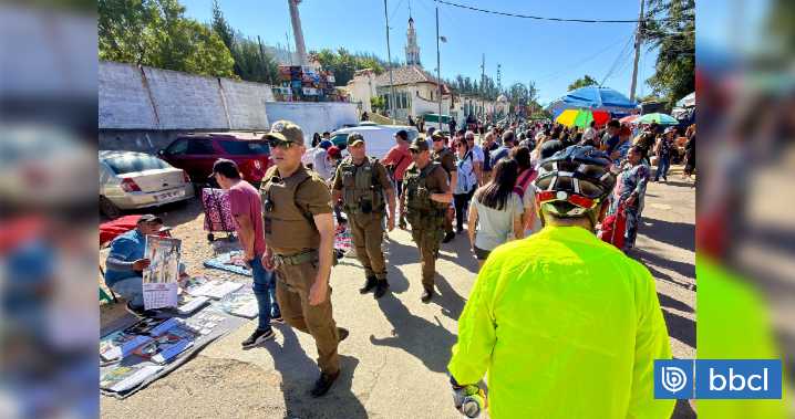 Una persona fue detenida en medio de la peregrinación a Lo Vásquez: tiene orden de detención vigente