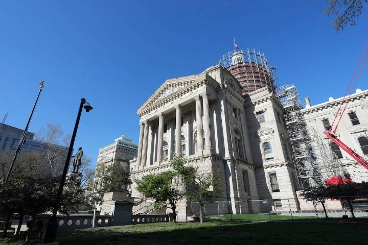 Letter: Behold Sen. Greg Walker — a Republican state legislator who has a spine