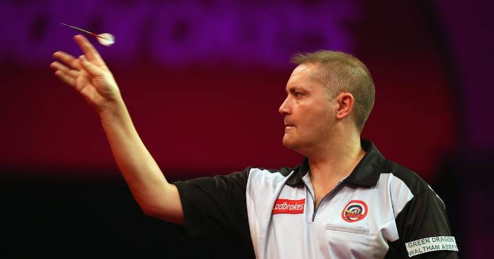 Brit darts star told to ‘rest or die’ by doctor after life