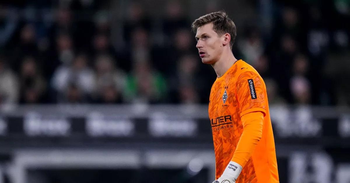 Goalkeeper who wants top European club could be Aston Villa's Emi Martinez replacement