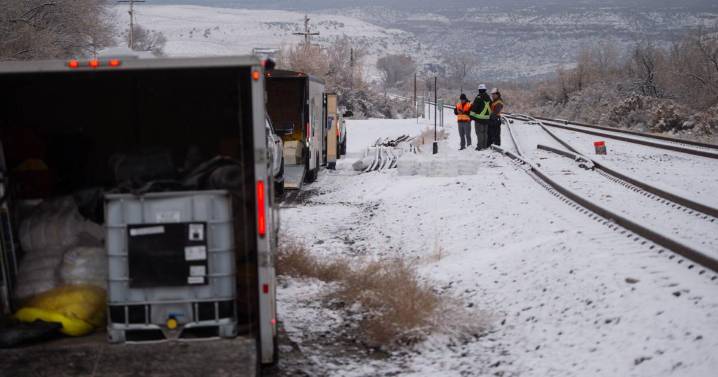 Train derails into Gunnison River Tuesday night