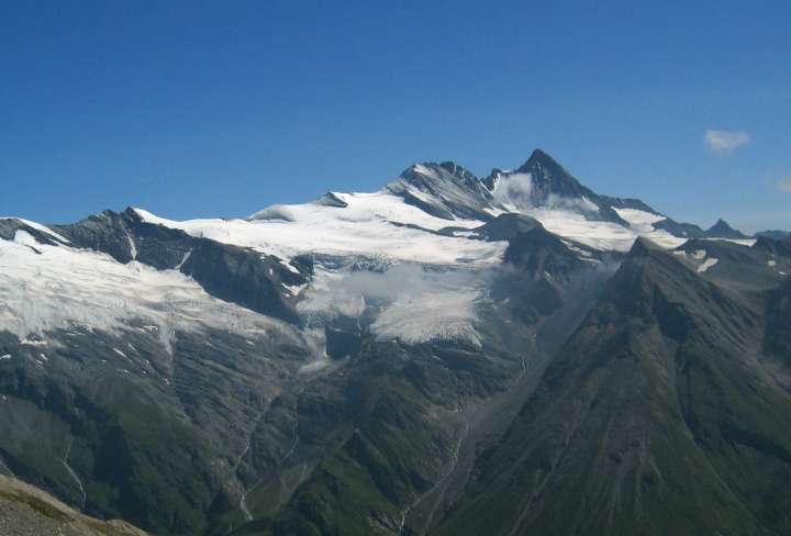 Montañista abandonó hasta la muerte a su novia en una montaña, no contestaba su teléfono y ahora enfrenta serias acusaciones