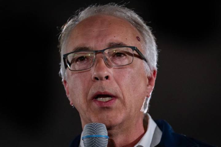 Conservative caucus removes Rustad