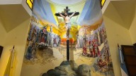 Festivo Día de la Virgen en barrio Altos del Valle con la inauguración de un mural de la crucifixión