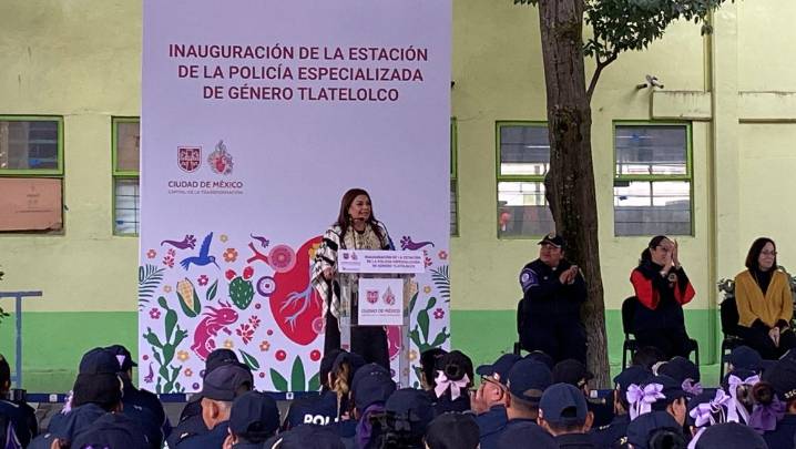 Inaugura Brugada estación de policía especializada en violencia de género