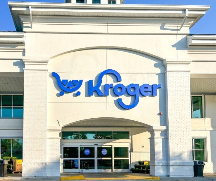 5 acciones en el foco este jueves: KR, PATH, DG, CRM y HRL