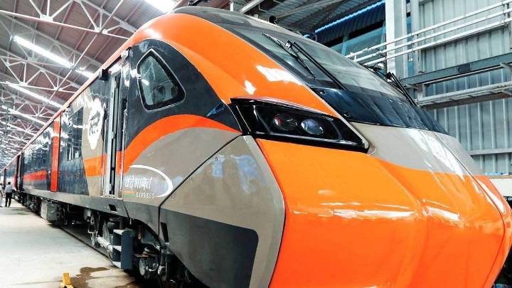Vande Bharat Sleeper train to hit tracks by December end with 16 modern coaches for 827 passengers