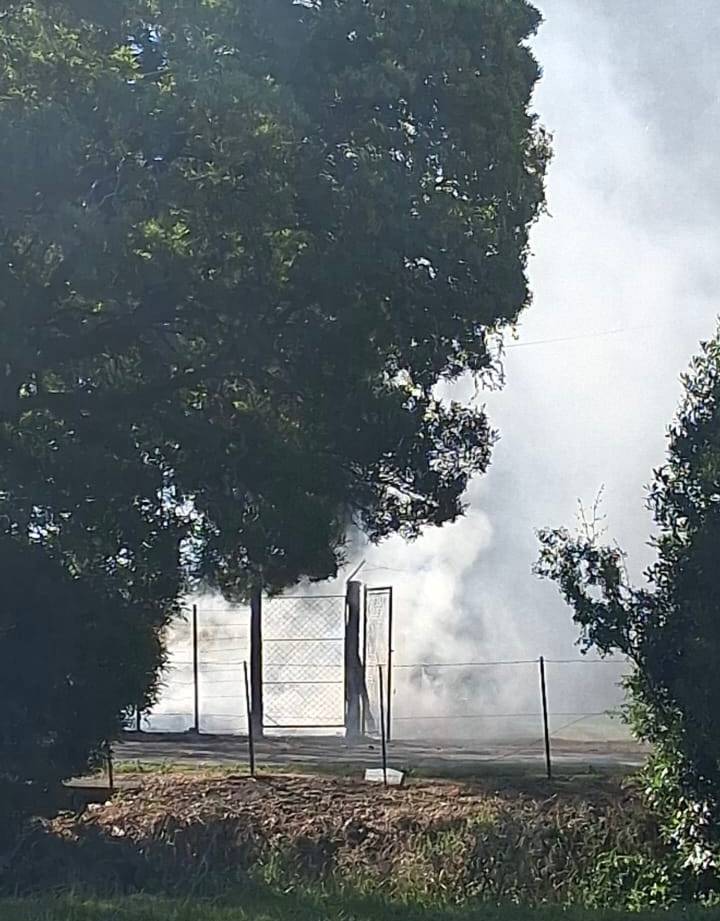 Incendio de pastos y cables de la empresa CableVision
