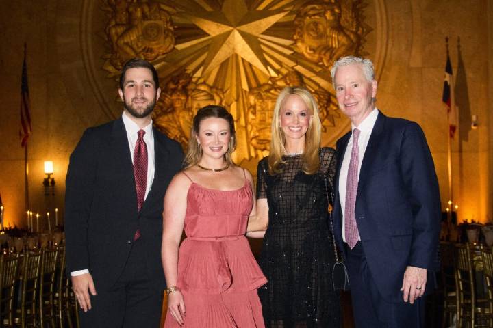 Bachendorf’s Hosts Intimate Dinner Honoring Roberto Coin at Dallas’ Hall of State