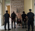 Un rodantero que viaja por el país para conocerlo, estacionó su motor home en la Costanera y tres cacos se le metieron dentro y lo robaron.