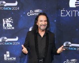 El tierno mensaje de Marco Antonio Solís a Karol G por el estreno de La PremiEre