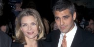 Michelle Pfeiffer (67), sobre su película con George Clooney en 1996: "Él tiene una especie de complejo de Peter Pan"