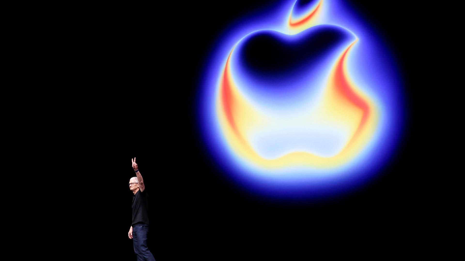 Thursday stocks from analyst calls include Apple, Tesla, Toast, Oracle