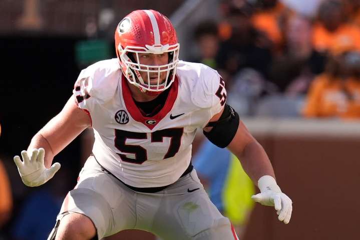 2026 NFL mock draft: Analyst has Patriots taking OT who would be ‘great understudy’