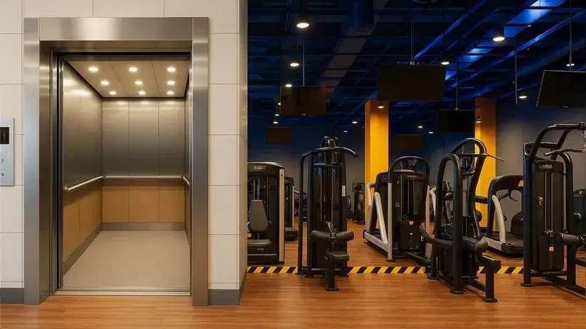 Usuaria cae en ascensor averiado de Smart Fit: empresa es multada con más de S/ 418,800 por Indecopi