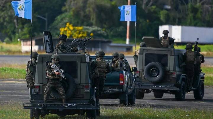 Militar de Guatemala resulta herido en enfrentamiento con narcos mexicanos en la frontera