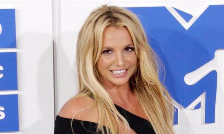 Britney Spears es captada junto a misterioso hombre en México