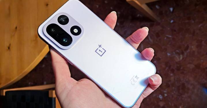 Análisis | OnePlus 15: cuando la potencia se vuelve coherencia y la IA deja de ser espectáculo