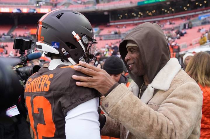 Shedeur Sanders’ first 300-yard game not enough as key mistakes prevent Browns from beating Titans – Winnipeg Free Press