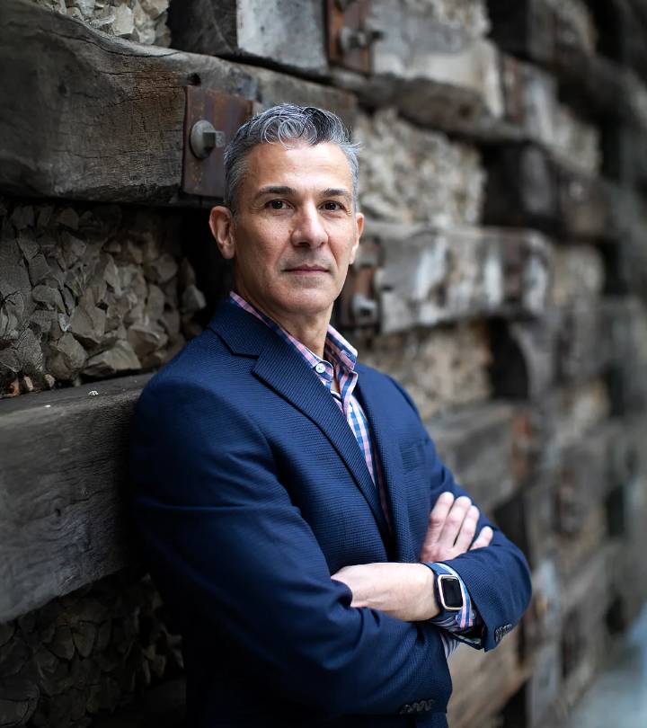 Este profesor del MIT sabe por qué falla la meritocracia: "Invertir en contactos es tan importante como invertir en educación""