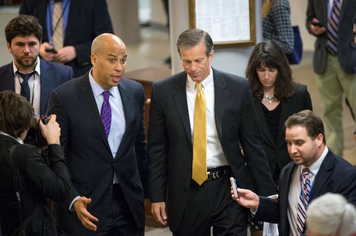 U.S. senator secretly marries in dual ceremonies in two cities