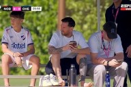 Descalzo y mateando con el hijo de Suárez: el video de Messi que es furor en las redes
