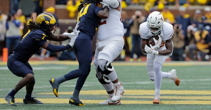 Betting odds released for Michigan Football vs Texas in Citrus Bowl