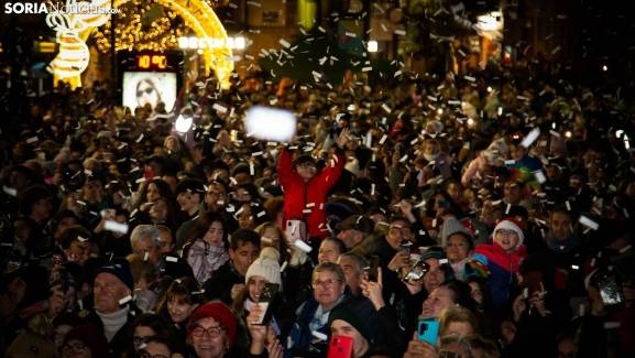 En imágenes, cientos de sorianos cantan villancicos para iluminar la Navidad