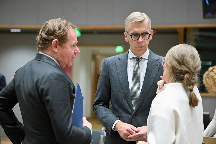 EU ministers seal migration mega-deal, but human rights groups warn of ‘police