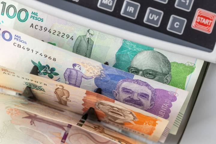 ¿Cuánto aumentó el salario mínimo para 2025 en Colombia? Fue menos del 10% y se definió por decreto