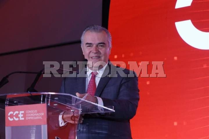 Se despide Cervantes del CCE y llama a cuidar la inversión