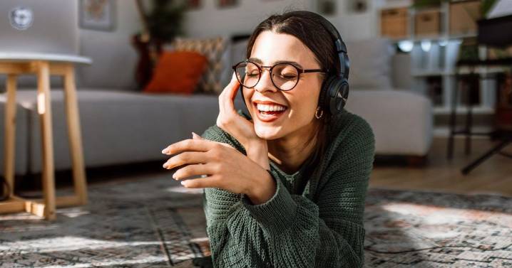 These are the best noise-cancelling headphones from £24 to gift music