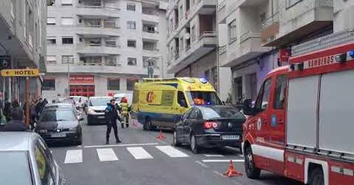 Una mujer herida en un atropello en la Avenida San Rosendo, Celanova