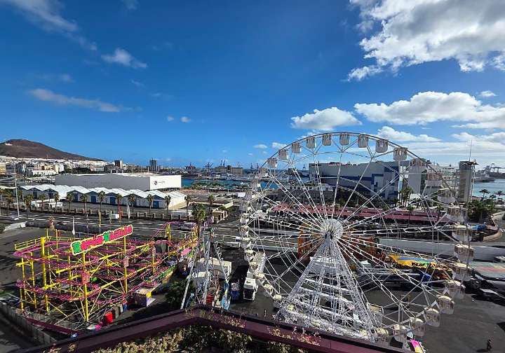 Darias asegura que la feria de Navidad respetará el descanso de los vecinos