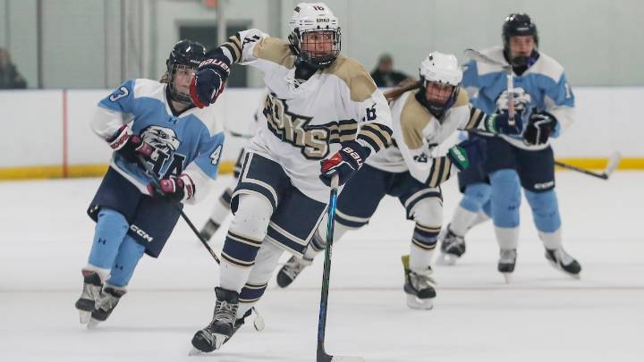 Cusimano lifts Oak Knoll past Trinity Hall