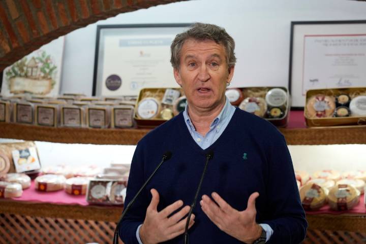 Feijóo culpa a Abascal de “caciquear” en la campaña electoral extremeña: “Nuestros candidatos no son marionetas”