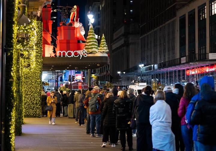 Macy's posts surprise profit with overhaul under new CEO resonating with shoppers