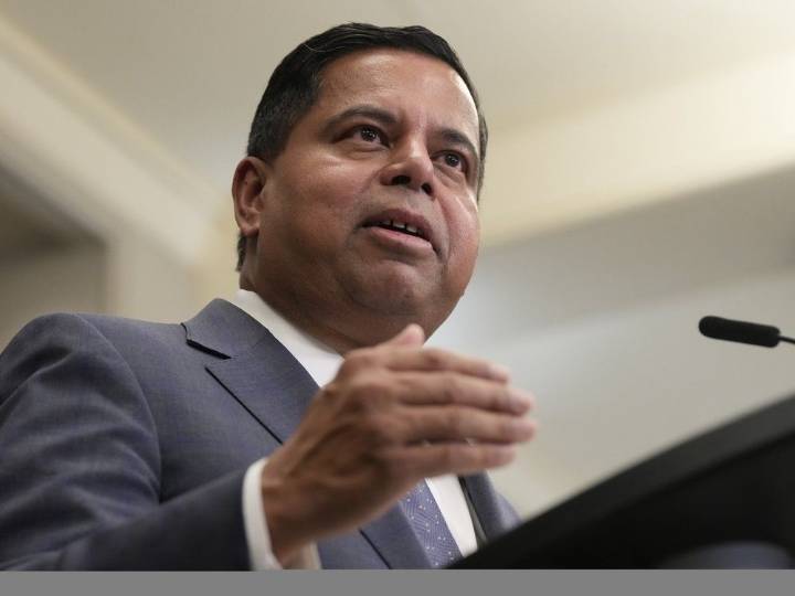 Intel watchdog cancelled CSIS review because of lack of legal protection for staff