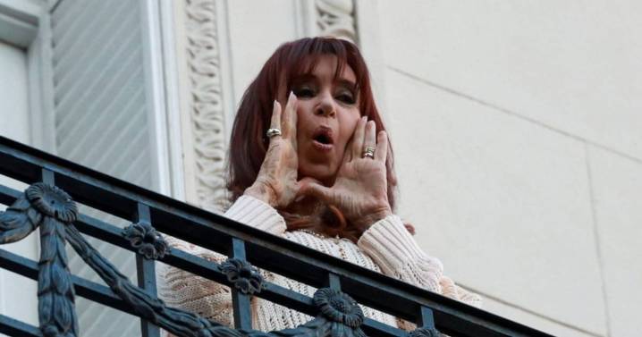 Cristina Kirchner pidió acceso a la terraza de su prisión domiciliaria por "falta de sol"