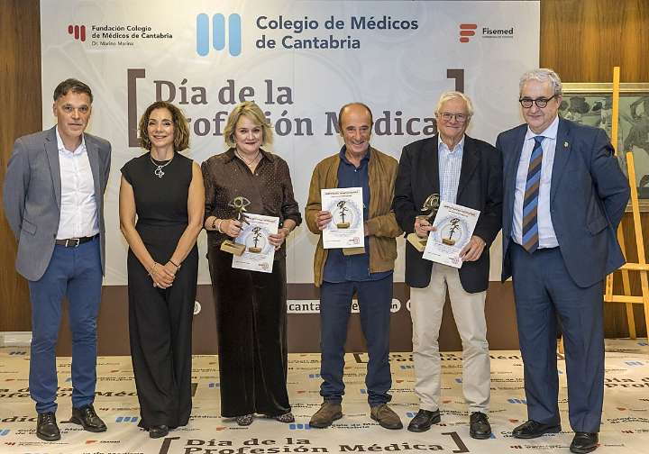 El Colegio de Médicos reconoce a Gonzalo Gómez, Elvira García y Javier Ceballos
