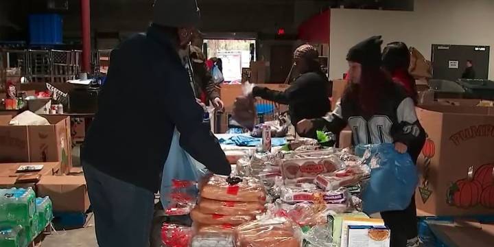 More than 300 families get 2 weeks of groceries thanks to HOSEA Helps, ANF donation drive