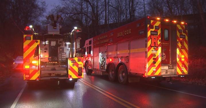 Man hospitalized after being pulled from car in Cresheim Creek in Philadelphia, police say