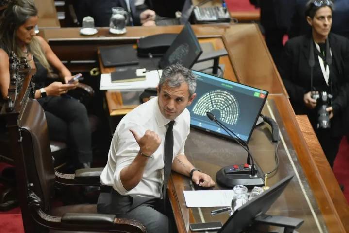 Semana legislativa a contrarreloj: el oficialismo fija doble sesión para su paquete económico