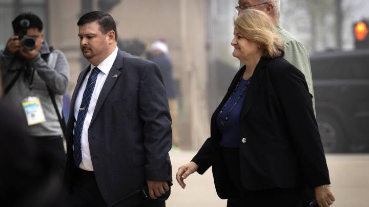 Trial starts for a Wisconsin judge accused of obstructing ICE