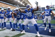 Seahawks' dominant defense hits new milestone vs. Vikings, as path to NFC's top seed widens