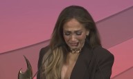 Jennifer Lopez rompe en llanto en medio de importante evento